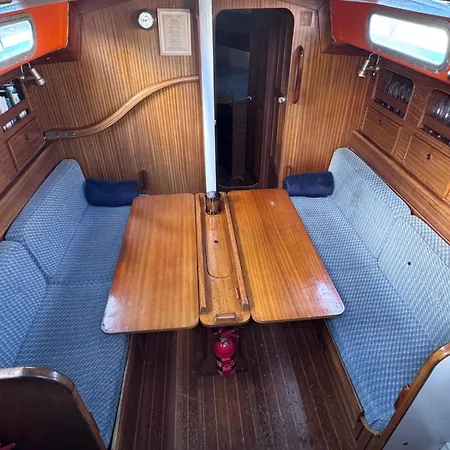 Boat Botel Lissabon